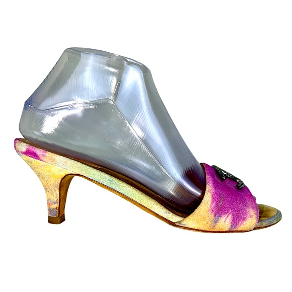 CHANEL SUEDE MULES IN PURPLE AND BEIGE - Picture 2 of 11